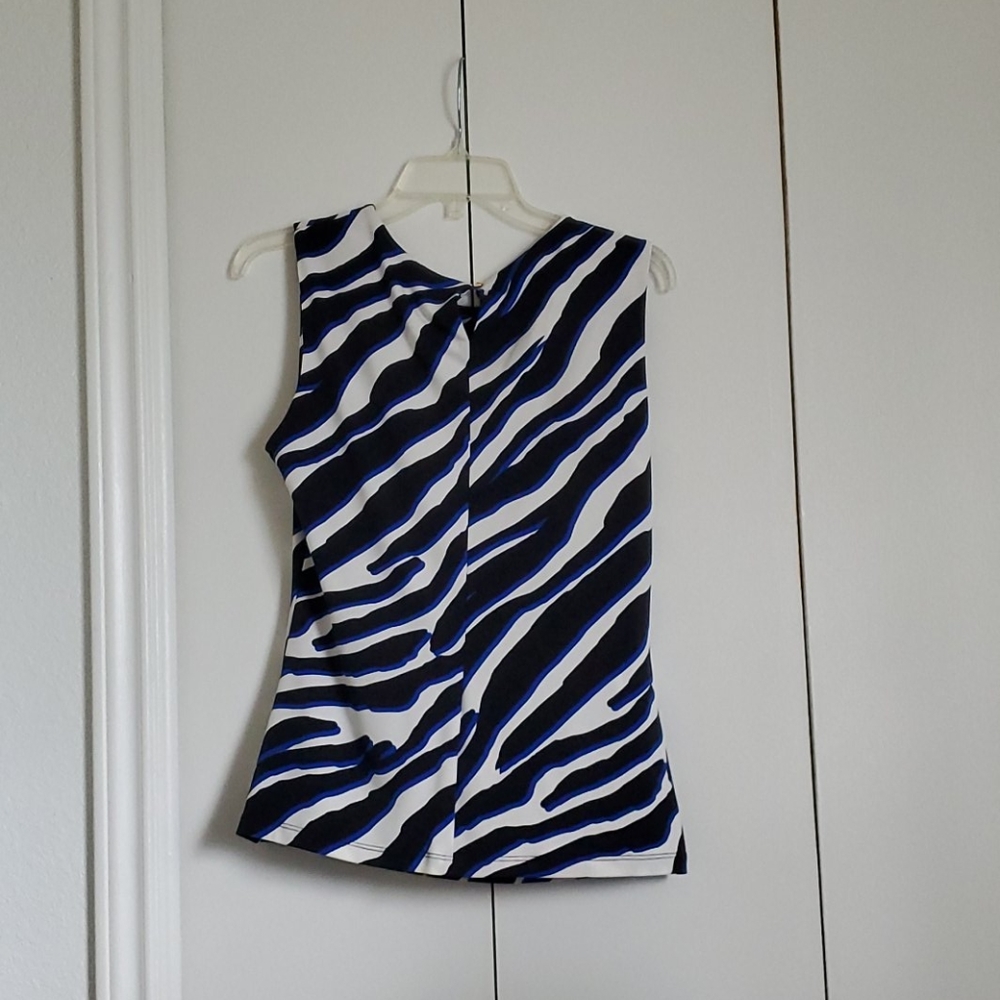 Pattern Top - Picture 2 of 5